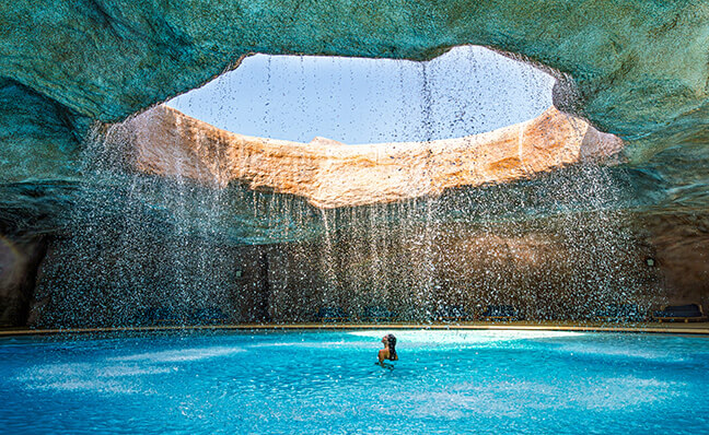 REGNUM THE CROWN CRYSTAL COVE 5 Card