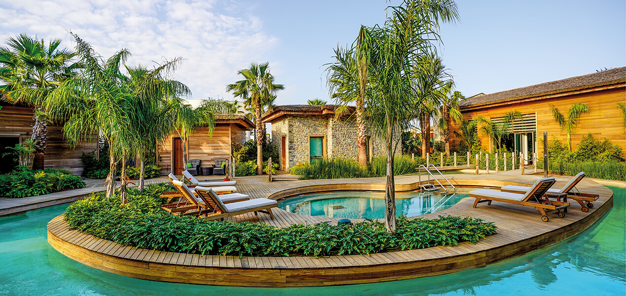 Regnumcarya Amber SPA Outdoor Area 2 Slider