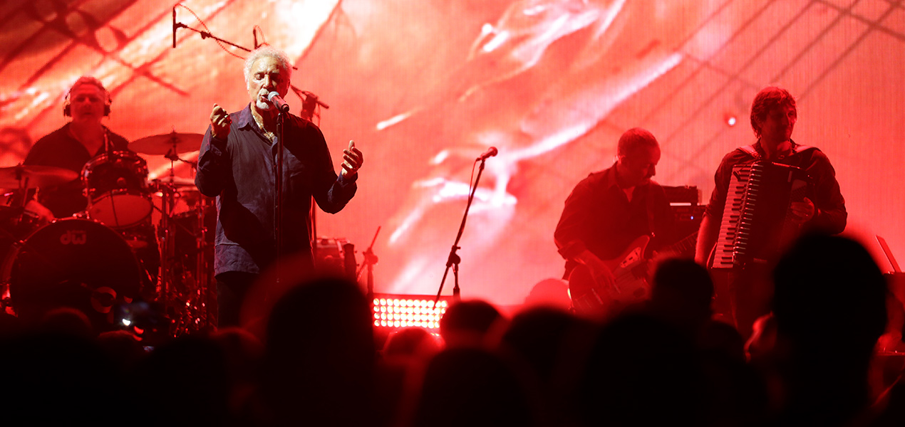 Tom Jones (3) Slider