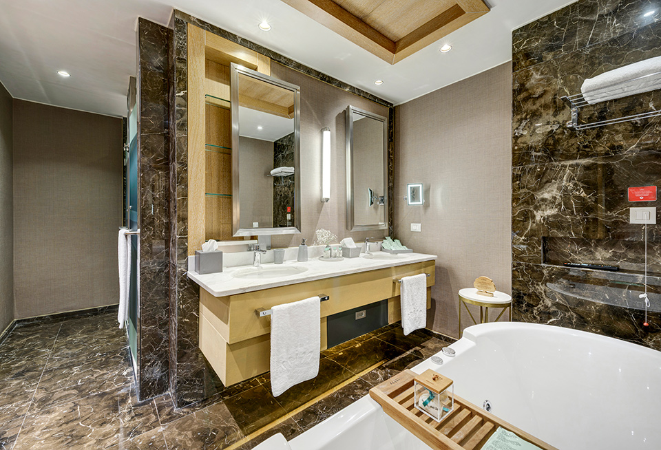 Regnumcarya Jadeseniorroom Bathroom 03