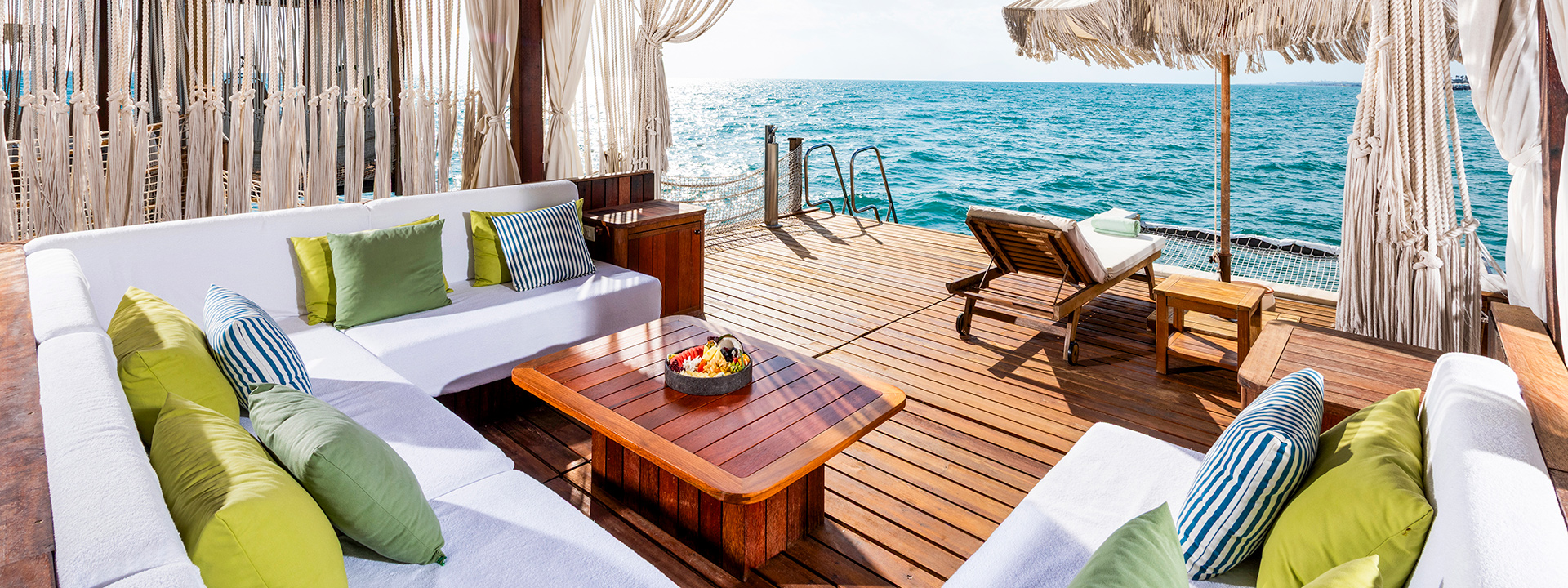 Regnumcarya King Pavillion Banner