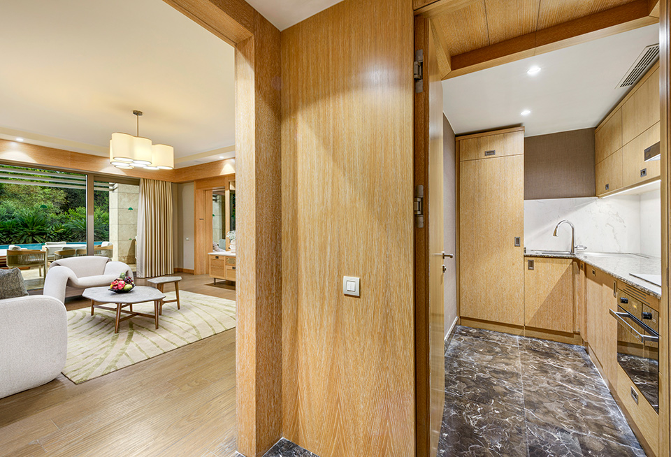 Regnumcarya Pearlpoolsuite Kitchen 06