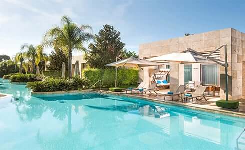 Regnum Pearl Pool Suite Card 1