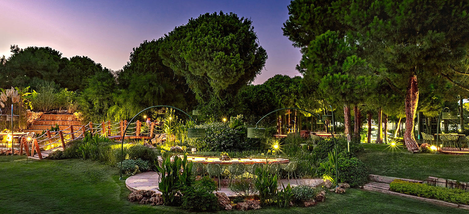 Regnumcarya Ubon Tai Restoran Slider 1